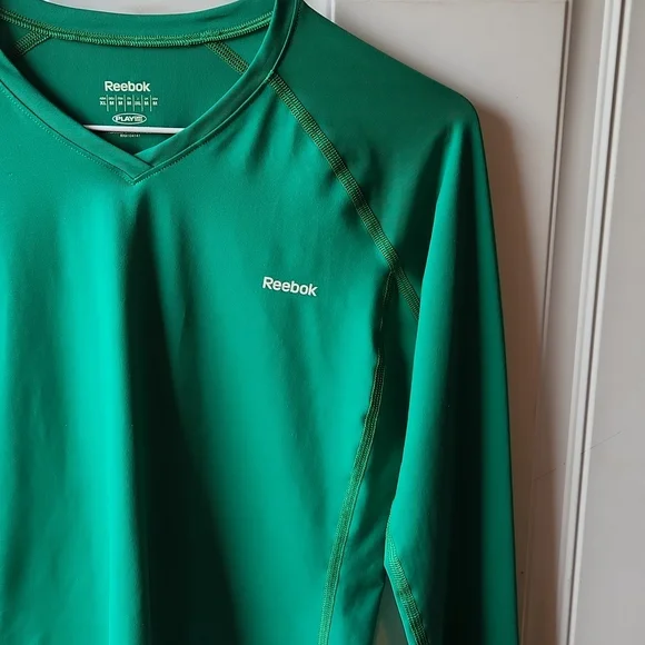 Reebok Play Dry V-neck Pullover Long-sleeved Activewear Top Size M - Picture 4 of 6